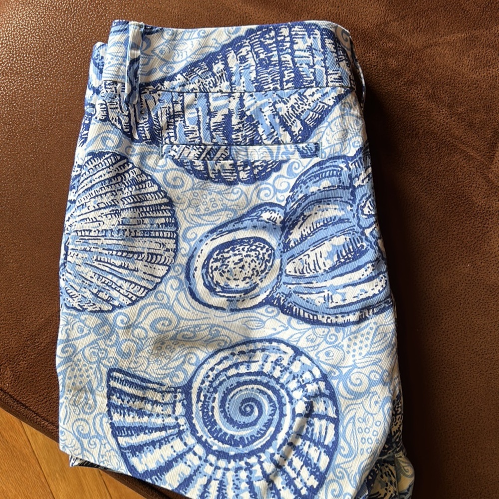 Lilly Pulitzer Callahan short - Picture 2 of 4